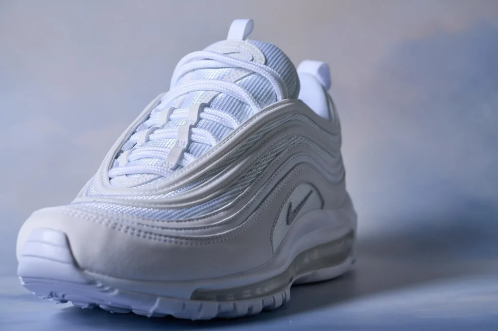 Detalj gornjišta patike Nike Air Max 97s